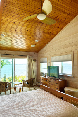 Queen Master Bedroom