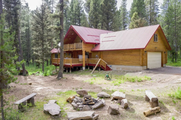 Backyard & Firepit