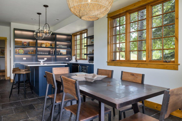 Secondary Dining Area